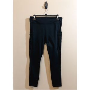NWT Fabletics Leggings - size large